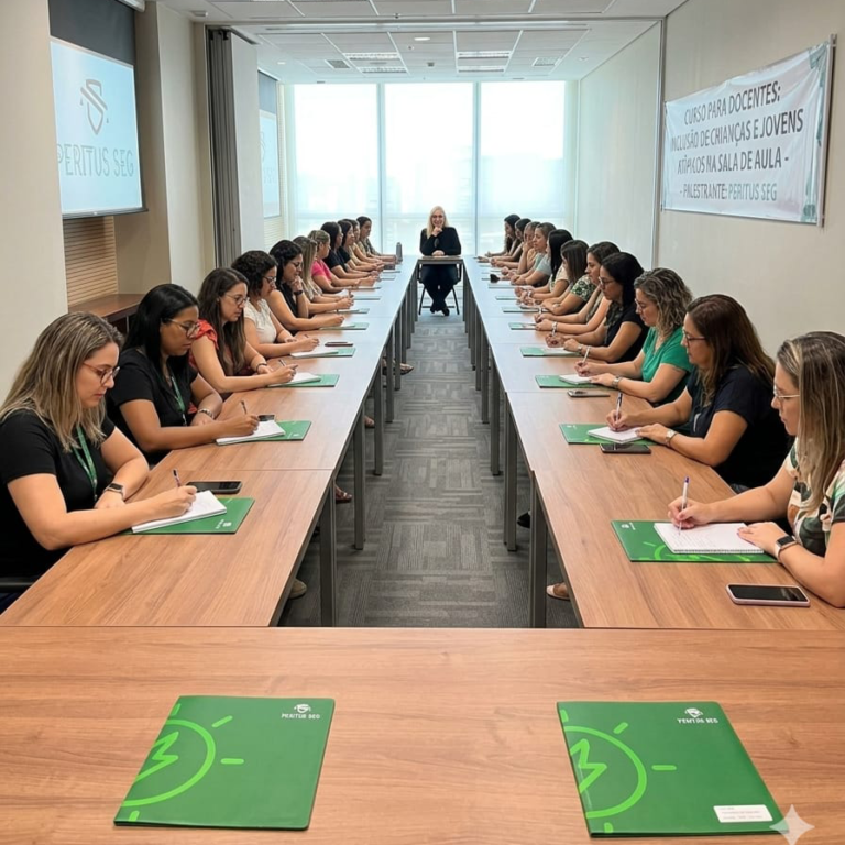 TREINAMENTO E CAPACITAÇÃO DE PROFESSORES PARA ATENDIMENTO A CRIANÇAS E JOVENS ATÍPICOS